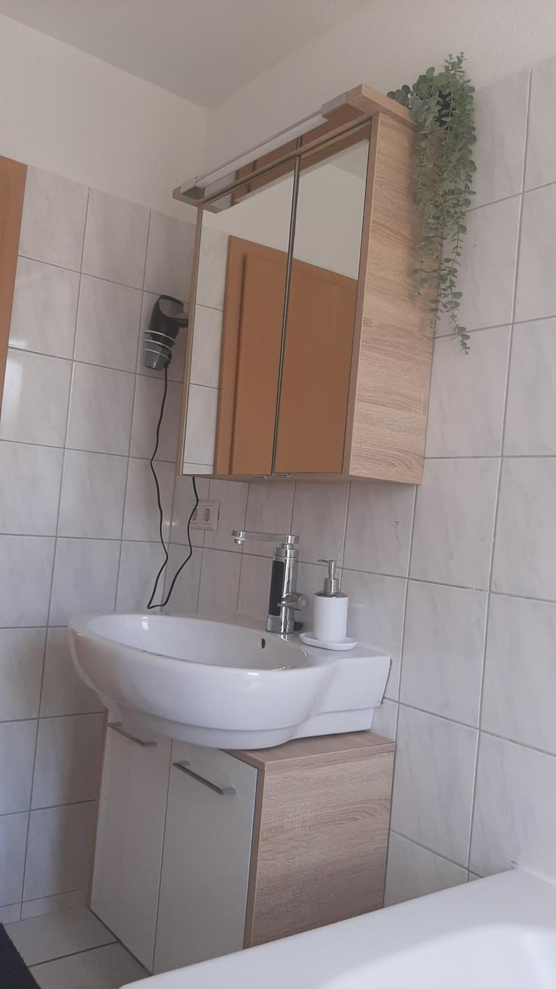 Gockel Homes 1 - Zentral Mit Balkon & Netflix *